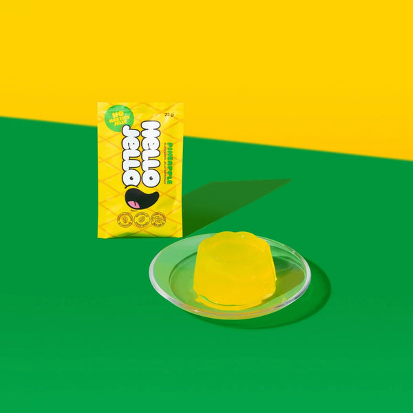 HELLO JELLO Pineapple sachet beside a set pineapple jelly