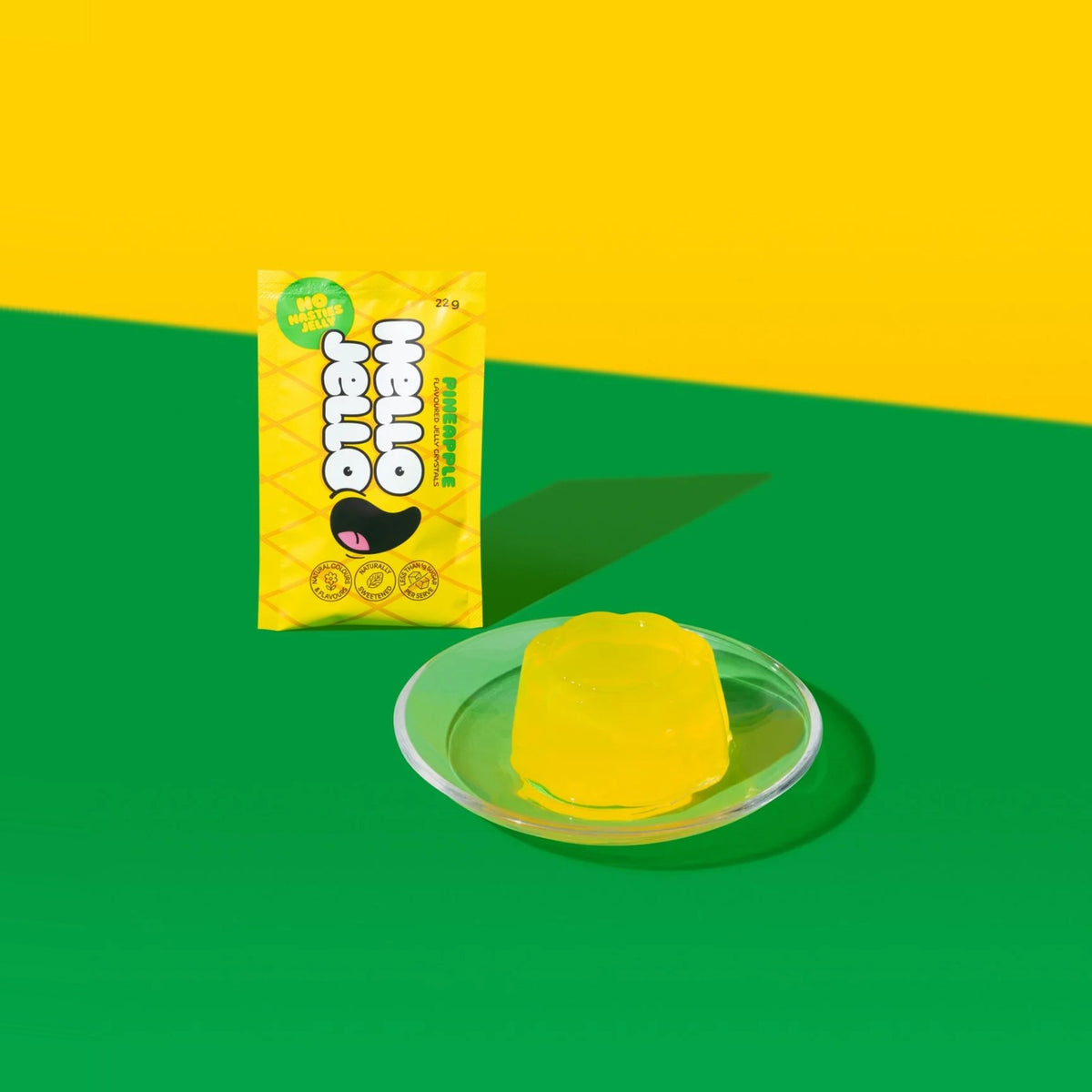 HELLO JELLO Pineapple sachet beside a set pineapple jelly