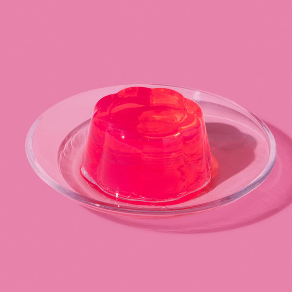 Set HELLO JELLO Strawberry jelly on a glass plate