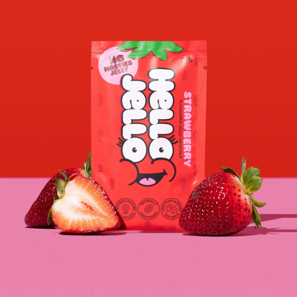 HELLO JELLO Strawberry sachet with fresh strawberries